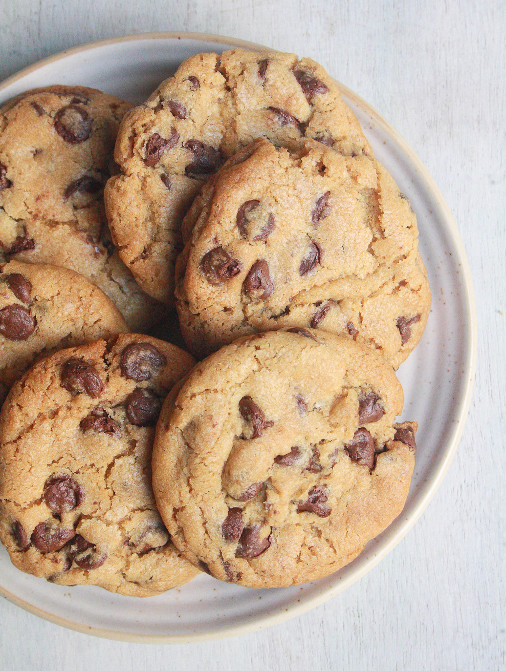 A giant, buttery cookie dough bursting with chocolate chips! It has 3 different baking options for however you like your cookie!