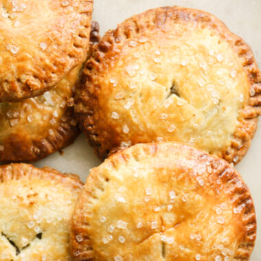 Flaky mini apples with a jammy caramelised apple filling