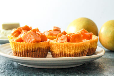 Rich, creamy mini cheesecakes with white chocolate and fresh mangoes!