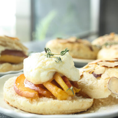 Tender, buttery shortcakes with honey thyme peaches and creamy mascarpone!