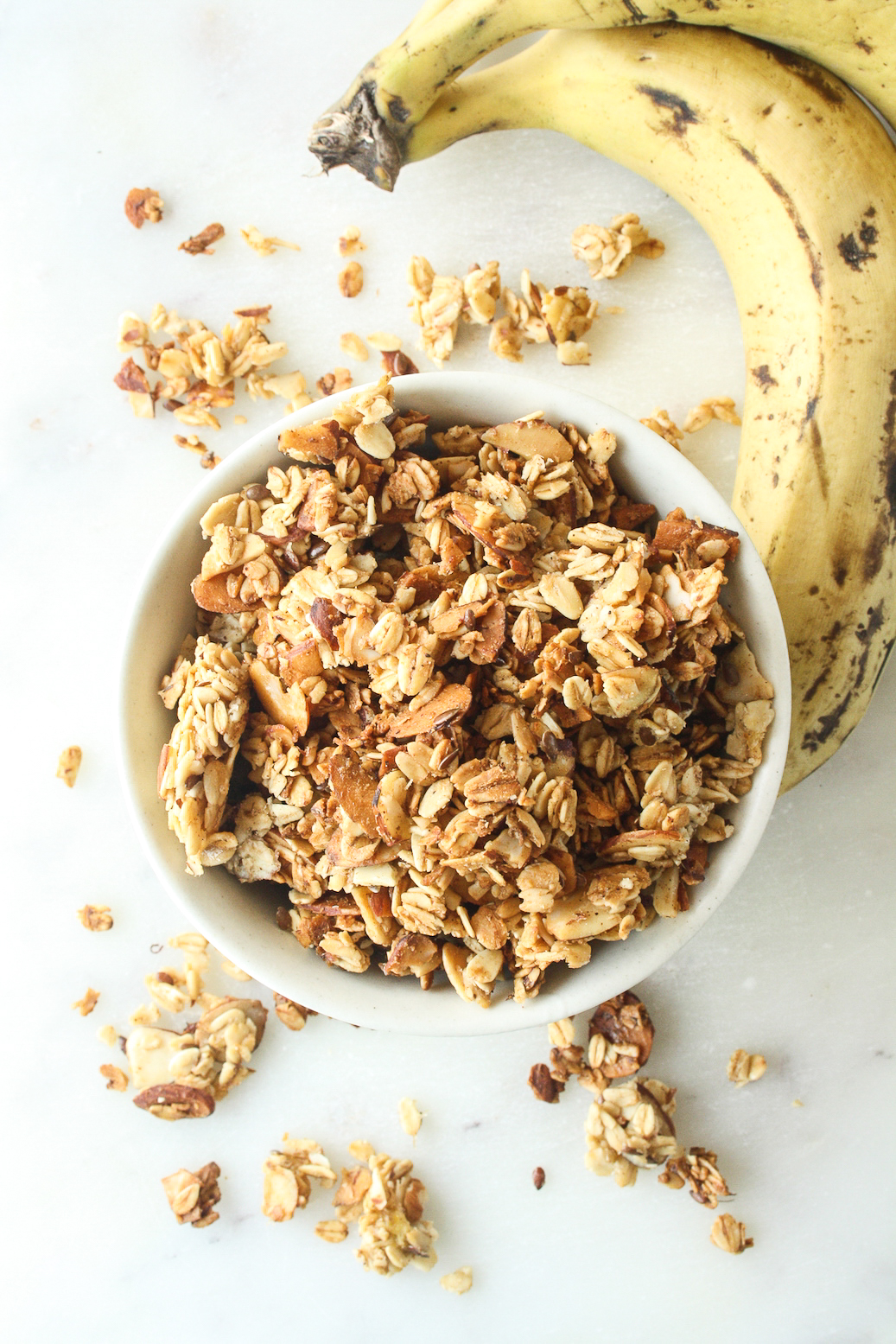 Crunchy, healthy granola with banana and coconut!