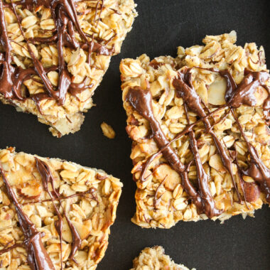 Soft and chewy granola bars with banana and peanut butter!