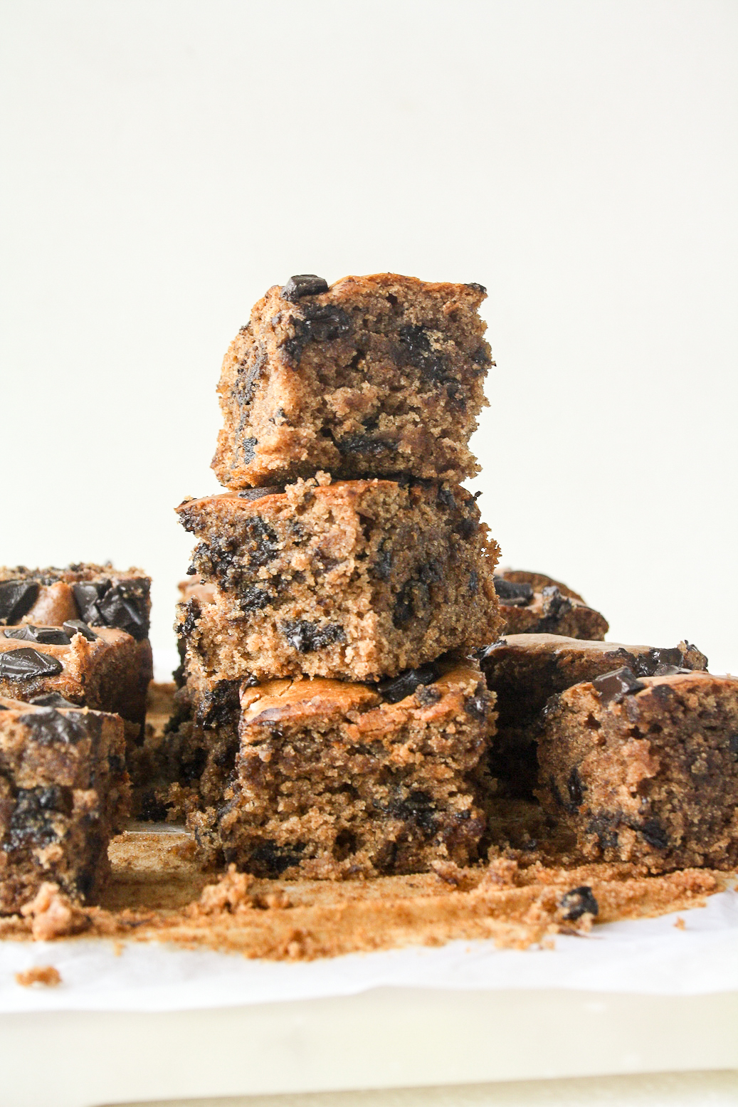 Moist, naturally sweetened almond butter blondies with chocolate chunks!