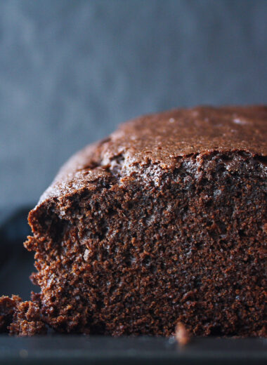 Moist chocolate cake with ginger, cinnamon and cloves