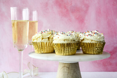 Soft and light champagne cupcakes with champagne frosting!