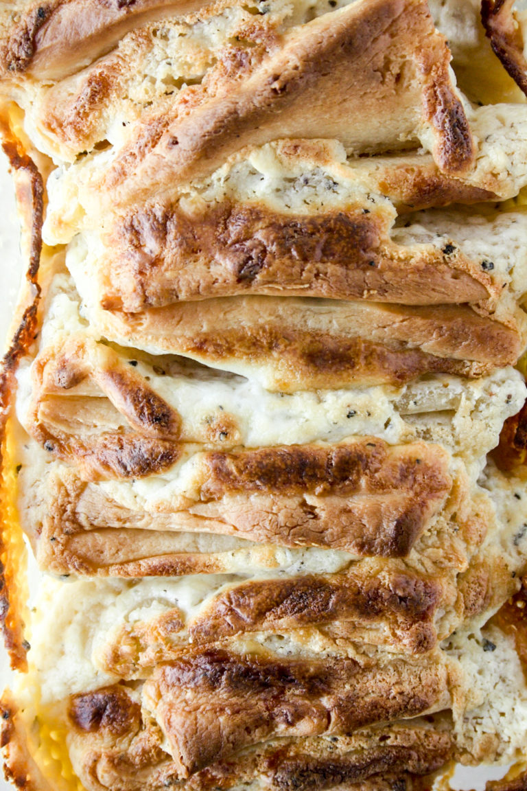 Pull-Apart Cream Cheese & Garlic Bread (Eggless)