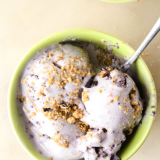 No churn ice cream with blueberry compote and crunchy brown sugar crumble