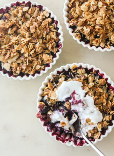 Naturally sweetened blueberry crisp with an oat and honey topping. Vegan and gluten-free.