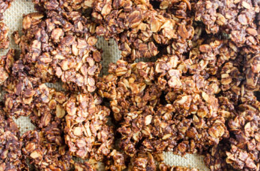 Crunchy granola clusters with cocoa and peanut butter