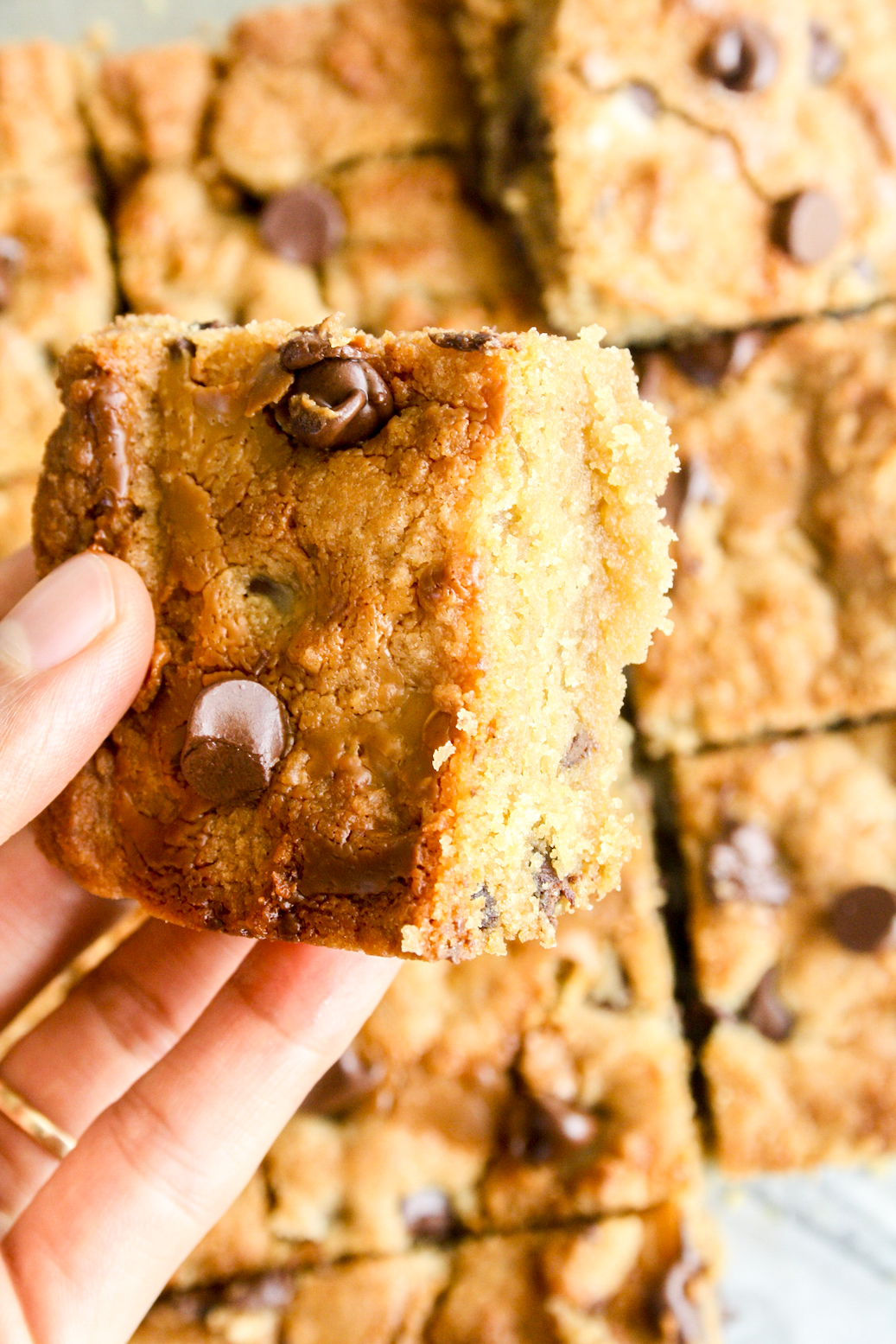 Peanut Butter Chocolate Chip Cookie Bars (Eggless)