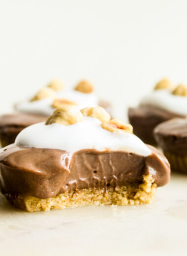 Creamy, no-bake Nutella cheesecakes on a toasted hazelnut crust