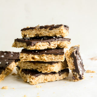 Chewy, healthy peanut butter oat bars with salted chocolate!