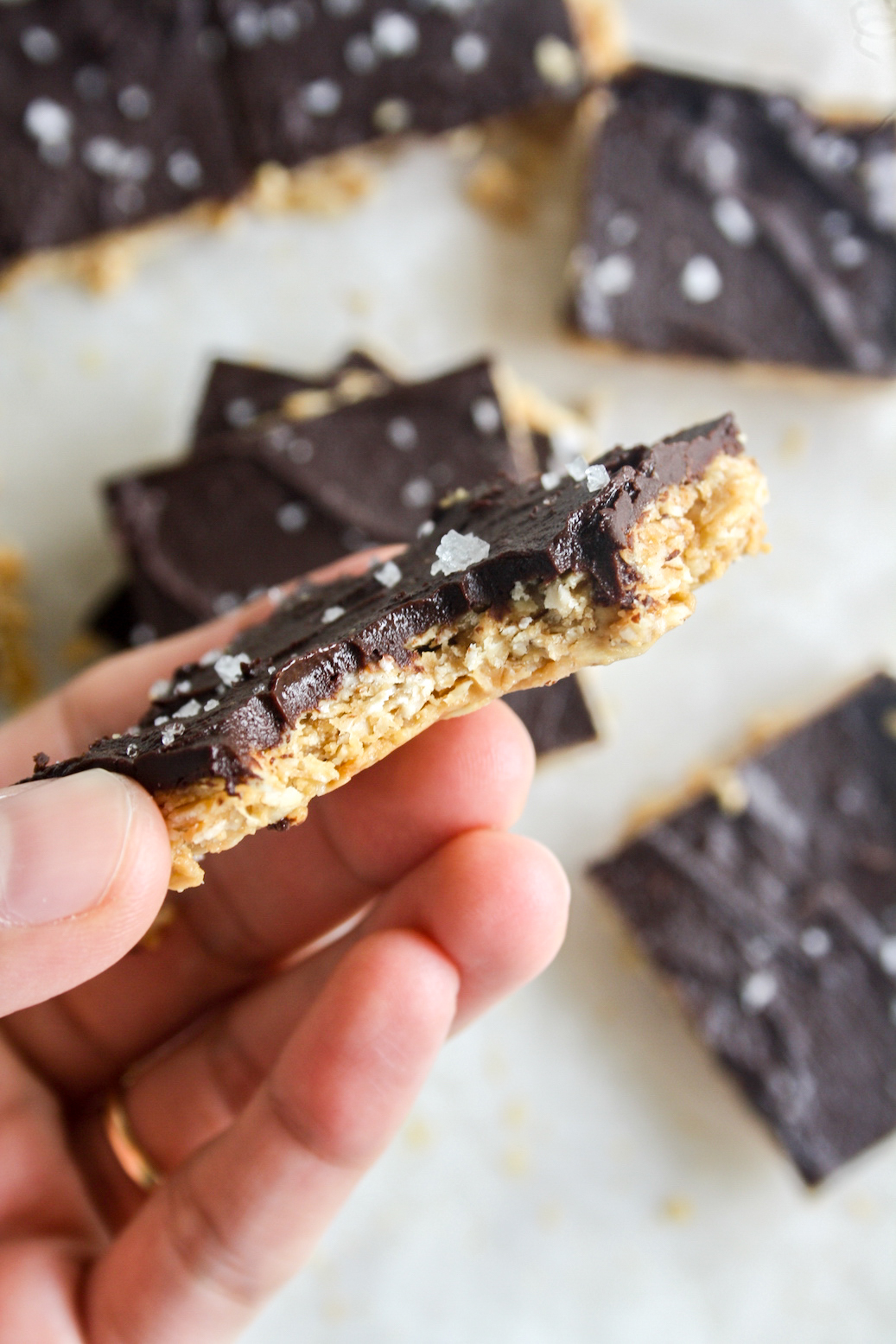 Chewy, healthy peanut butter oat bars with salted chocolate!