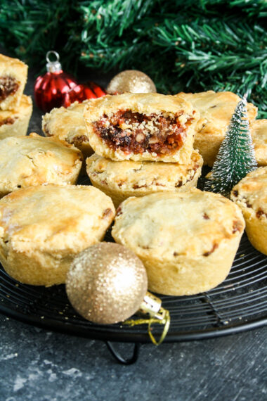 Buttery shortcrust pastry filled with boozy, spiced dried fruit and candied peel!