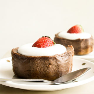 Valentine's special, creamy mini baked Nutella cheesecakes!