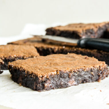 Fudgy flourless brownies with ground almonds and chocolate chips