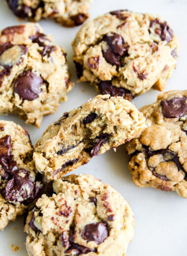 Chewy wholewheat chocolate chip cookies with rolled oats and no eggs