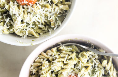 Wholewheat pasta with an easy pesto, sautéed mushrooms and burst cherry tomatoes