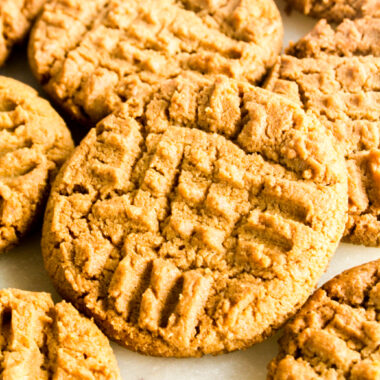 Super quick, chewy and slightly crunchy flourless peanut butter cookies