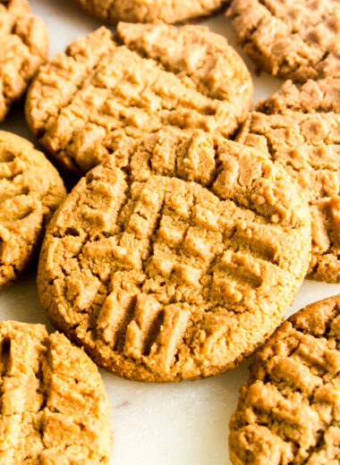 Super quick, chewy and slightly crunchy flourless peanut butter cookies