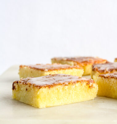 Moist, dense and gooey lemon blondies with lemon glaze