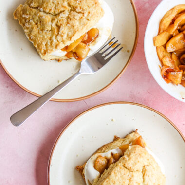 Tender shortbread biscuits with cinnamon whipped cream and caramelised apples