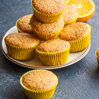 Soft and citrusy muffins with fresh orange, olive oil and ground almonds
