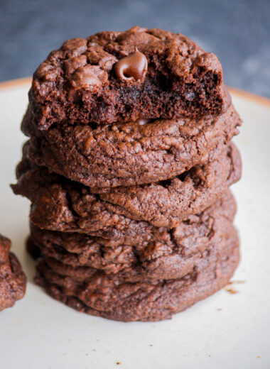 Brownie-like eggless triple chocolate cookies with melted chocolate, cocoa and chocolate chips!