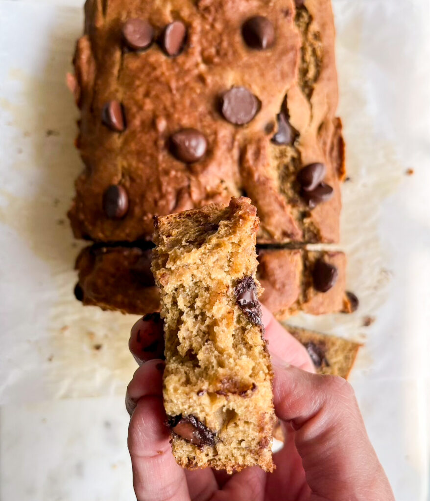 Moist, lightly spiced banana bread with wholewheat flour, no eggs and lots of chocolate chips!