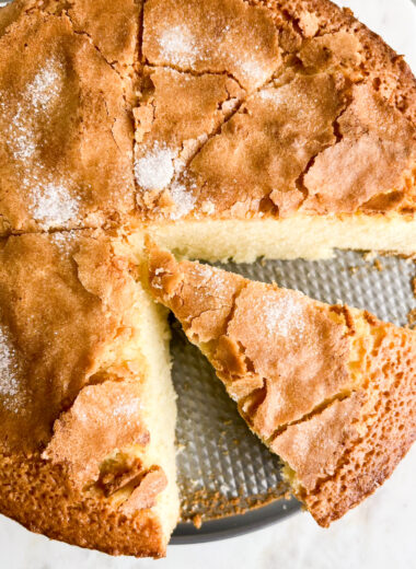 A soft, plush cake flavoured with lemon and vanilla, with a crackly sugar crust