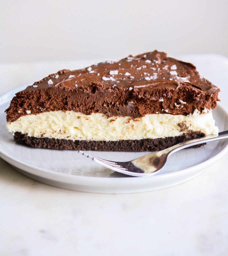 No-bake white and dark chocolate mousse cake with an Oreo base