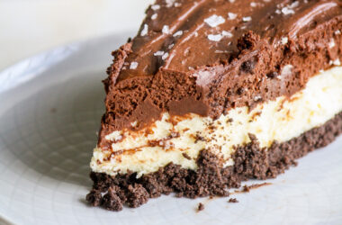 No-bake white and dark chocolate mousse cake with an Oreo base